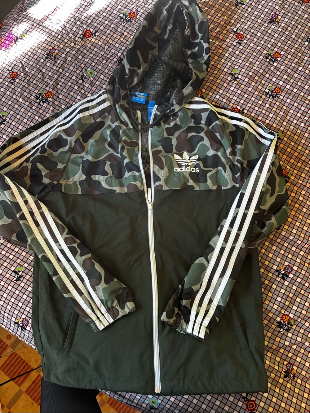 adidas Unisex Camo Hooded Windbreaker Jacket - Olive/Green